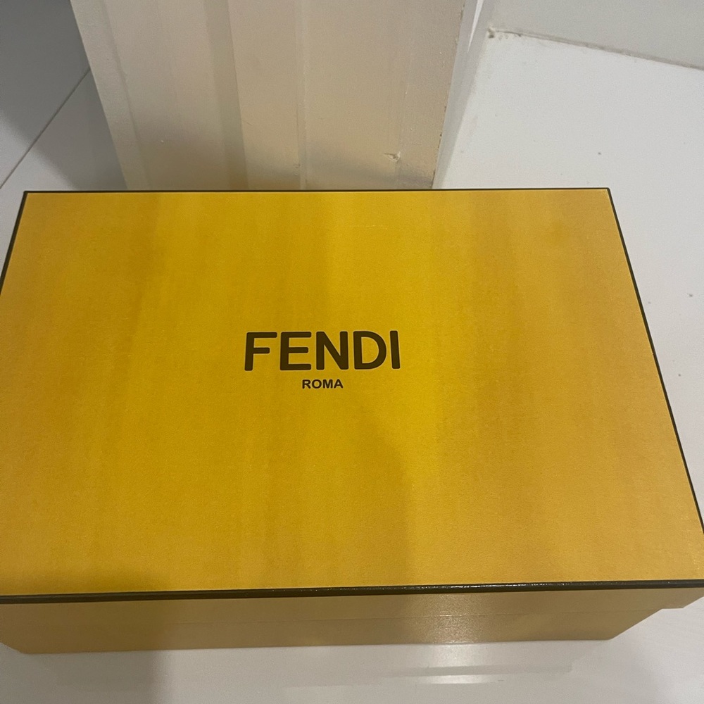 Authentic Fendi Slides size 36 - Picture 12 of 13